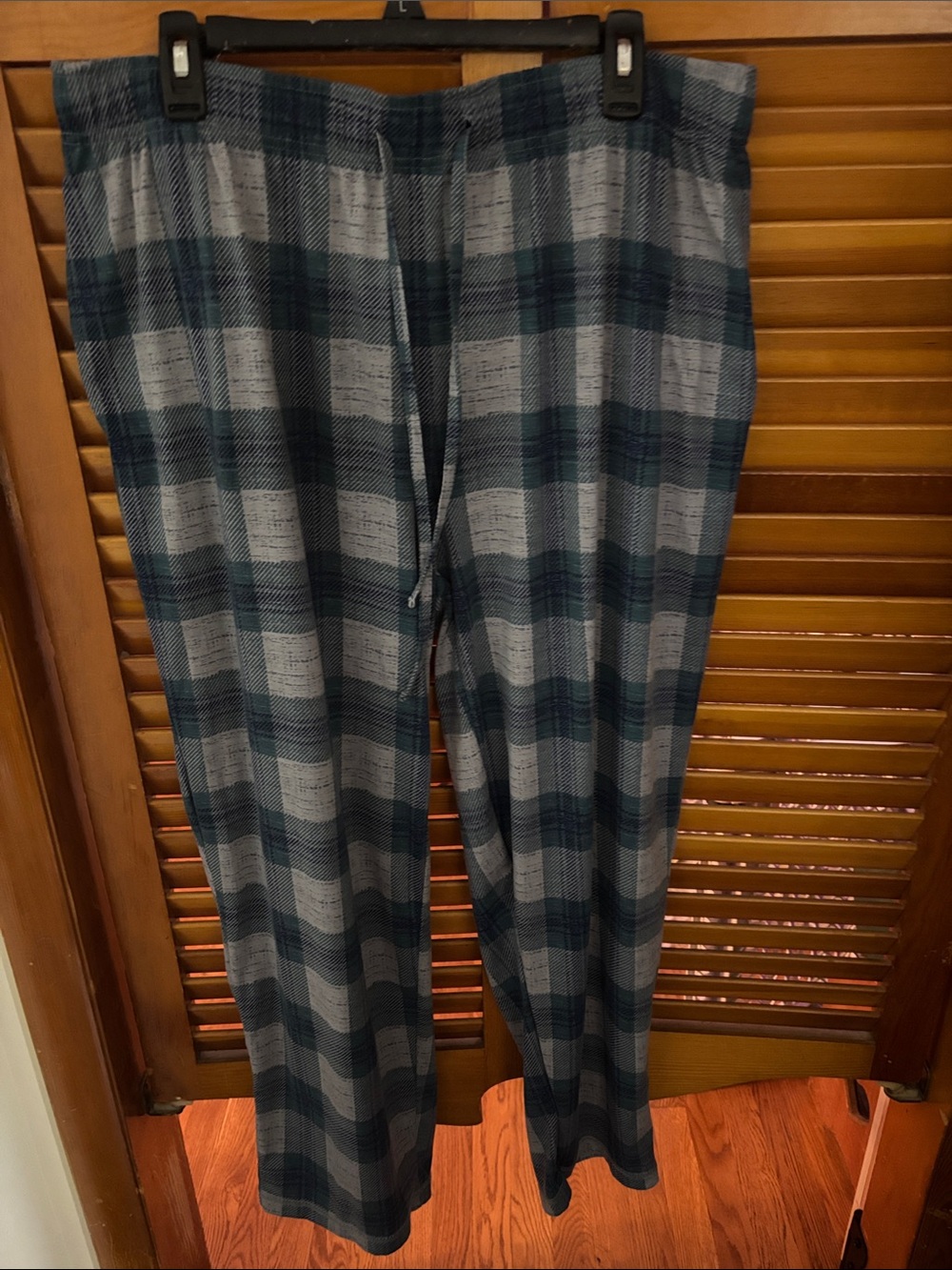 Cuddl Duds Gray and Blue Plaid Lounge Joggers